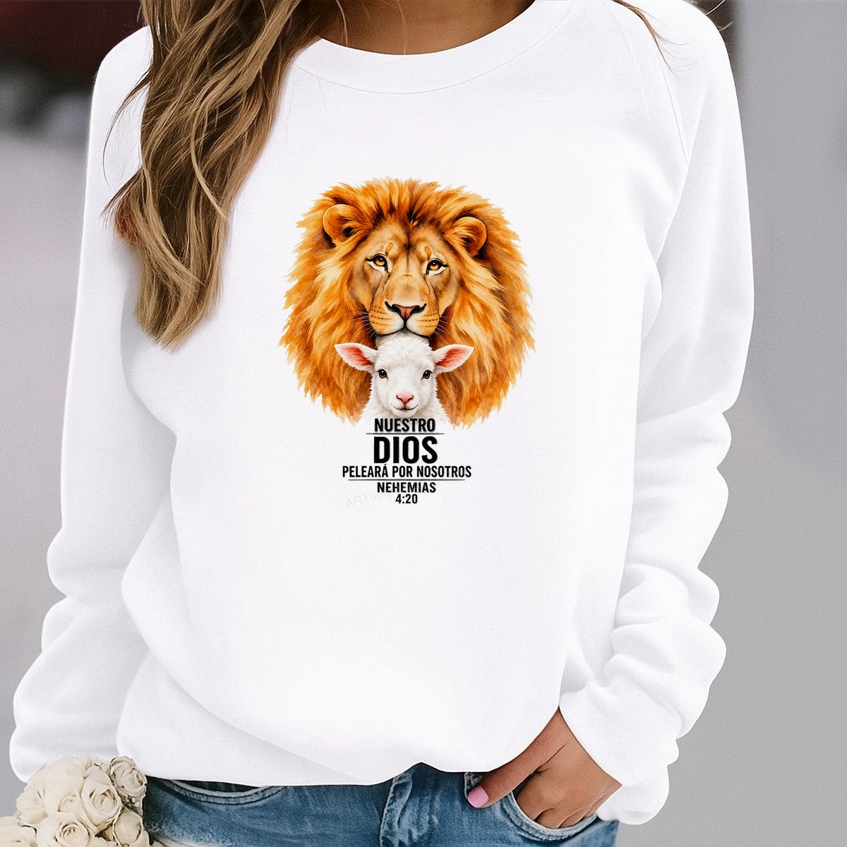 Christian Heat Transfer Lion and Lamb Nuestro Dios Peleara Por Nosotros Scripture Graphic for Christian Apparel and Gifts - 2